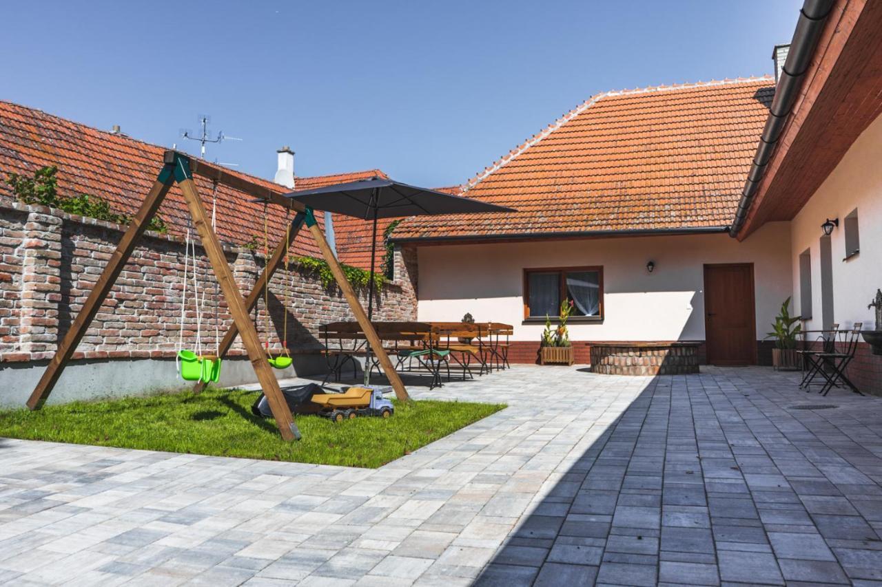 Apartmány Pulgary Bulhary Exteriér fotografie